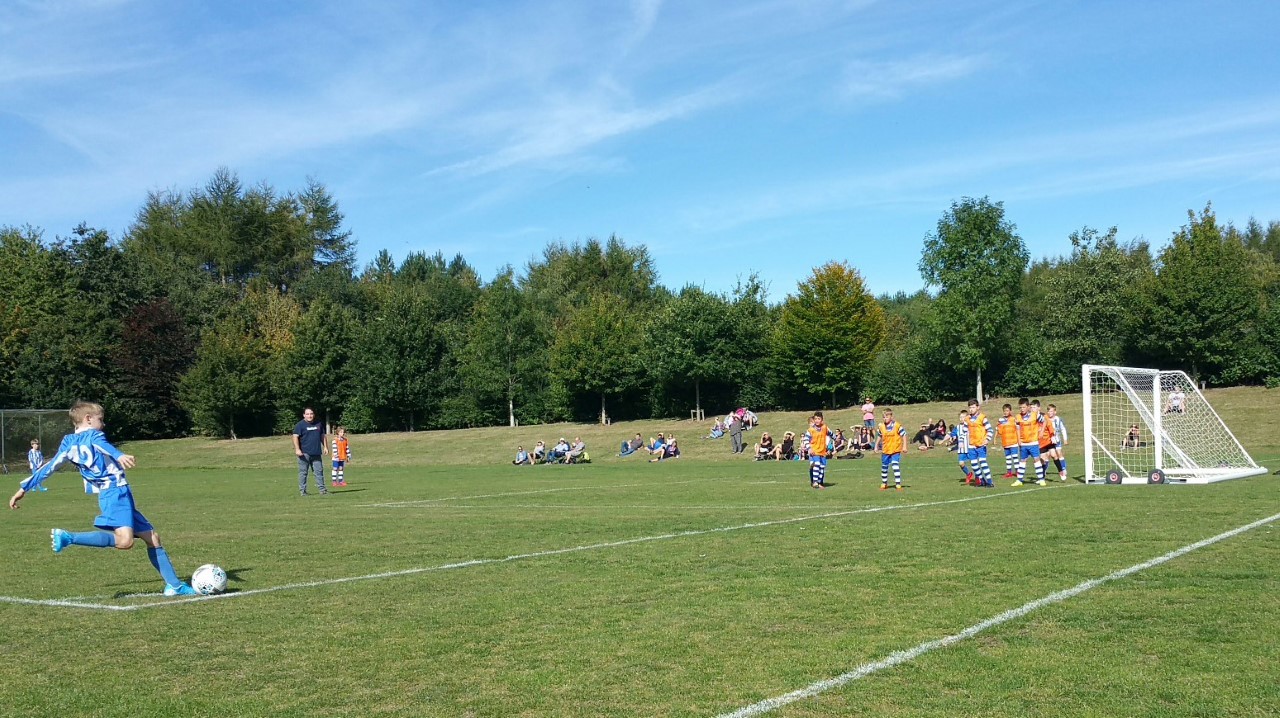 Ramsbury FC U10s Battle Well In Great Match Against Wroughton Broncos!